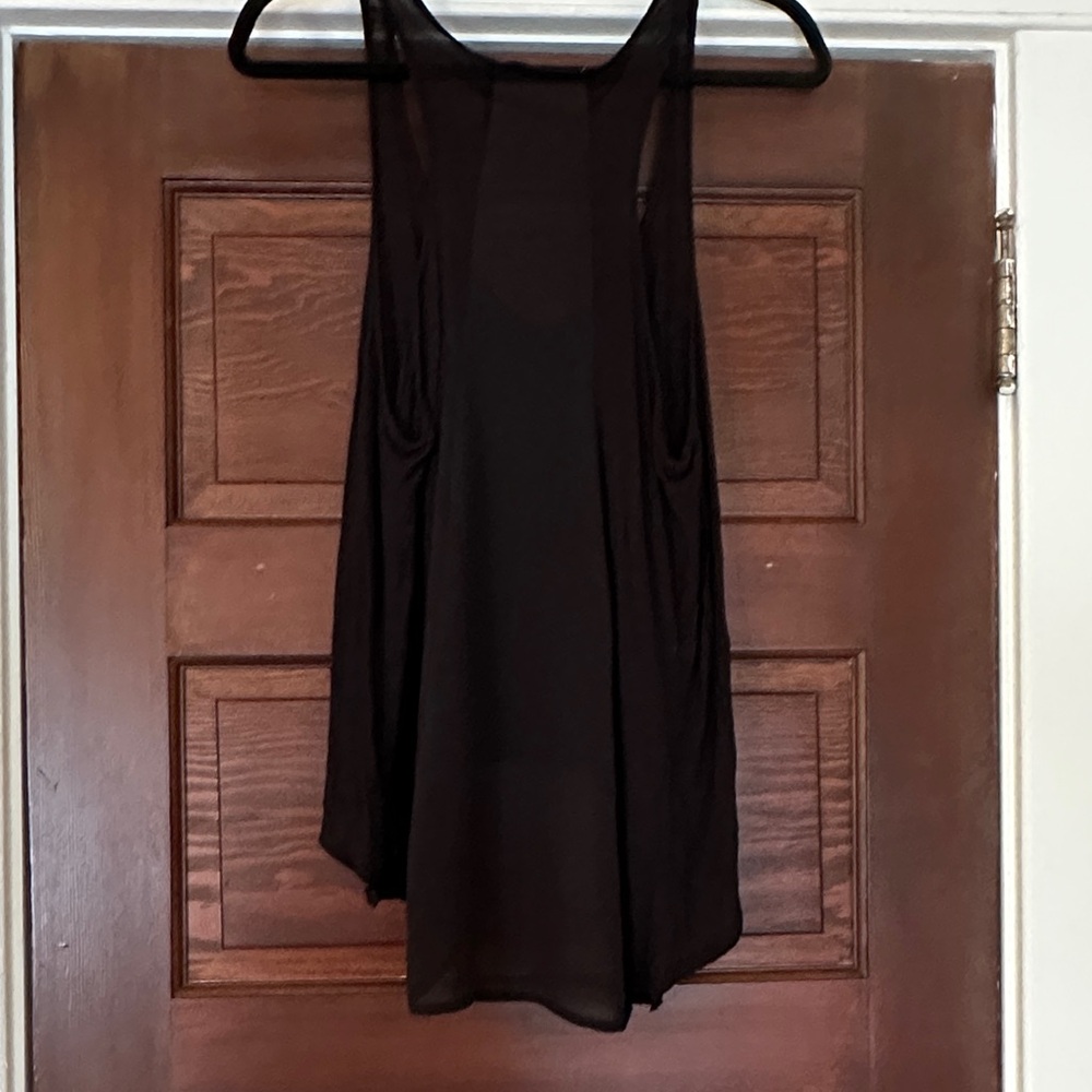 Black Racerback High-Low Tank Top - Picture 4 of 4